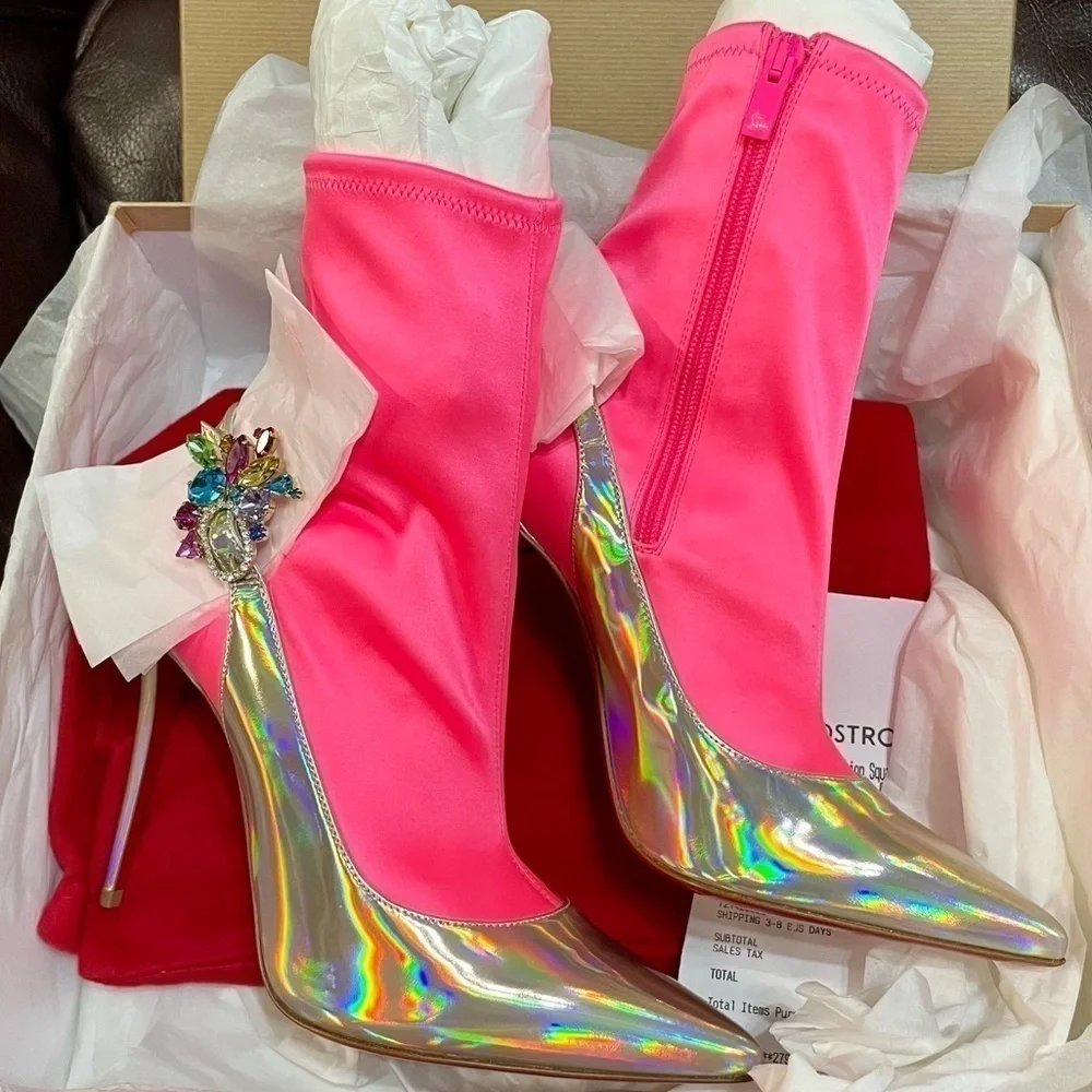 Christian Louboutin Jessie Bootie Joli 100mm, Holo patent speccio Slvr Lthr EU37